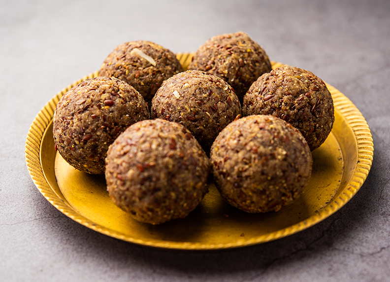 Ragi ladoo recipe with choco spread